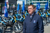 Владимир Якушев: «Единая Россия» передаёт более 200 единиц техники и оборудования из Югры в зону СВО Владимир Якушев: «Единая Россия» передаёт более 200 единиц техники и оборудования из Югры в зону СВО