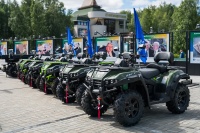 Владимир Якушев: «Единая Россия» передаёт более 200 единиц техники и оборудования из Югры в зону СВО Владимир Якушев: «Единая Россия» передаёт более 200 единиц техники и оборудования из Югры в зону СВО